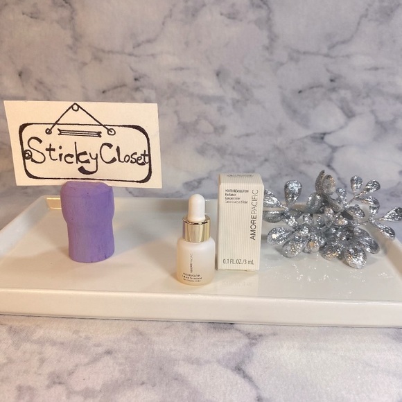 Amore Pacific Youth Revolution Radiance Concentrator, Vitamin C, NEW - Mini 3 ml - Picture 1 of 8